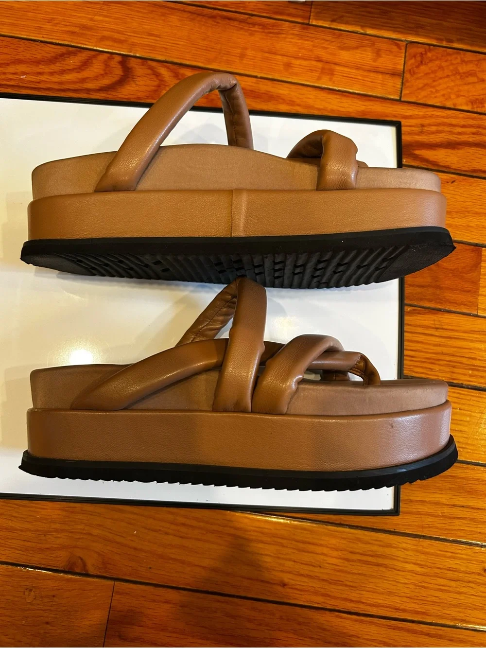 ROAM Tan Padded Crisscross Platform Slide